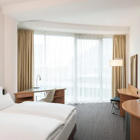 Hotel Nh 4*