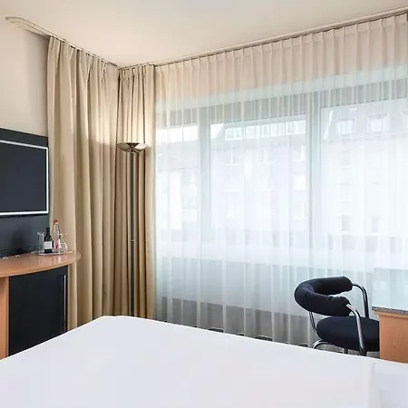 Hotel Nh 4*