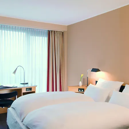 Nh シティ ホテル 4*