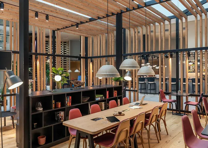 إن إتش مدينة فندق