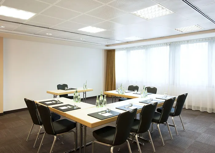 إن إتش مدينة 4*