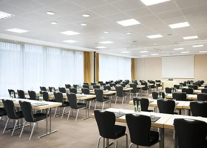 إن إتش مدينة فندق